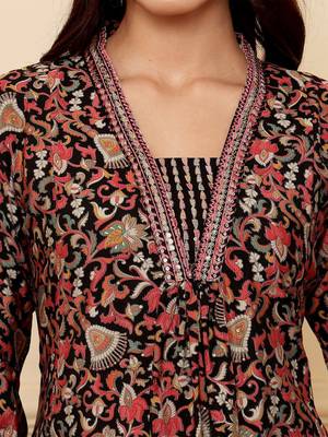 Women Floral Printed Regular Sequinned Kurta with Trousers & Dupatta 3