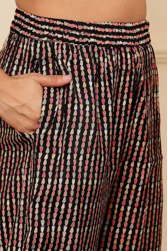 Women Floral Printed Regular Sequinned Kurta with Trousers & Dupatta