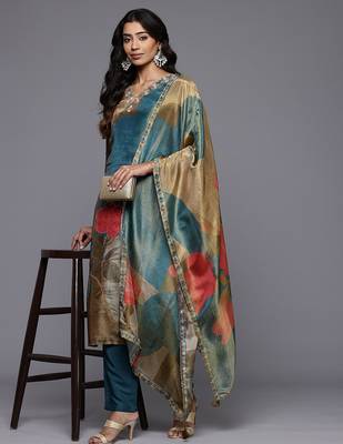 Floral Embroidered Beads & Stones Pure Silk Kurta With Trousers & Dupatta 7