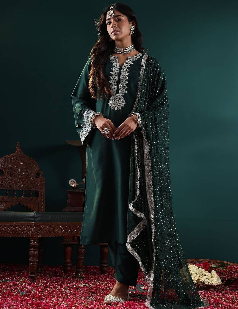Women Embroidered Regular Thread Work Kurta with Trousers & With Dupatta