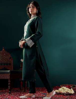 Women Embroidered Regular Thread Work Kurta with Trousers & With Dupatta 4