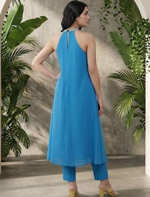 Women Embroidered Regular Thread Work Silk Georgette Kurta with Trousers 5