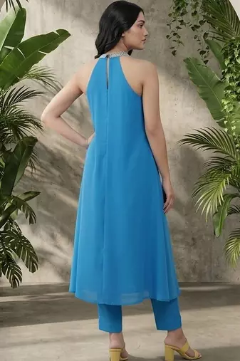 Women Embroidered Regular Thread Work Silk Georgette Kurta with Trousers