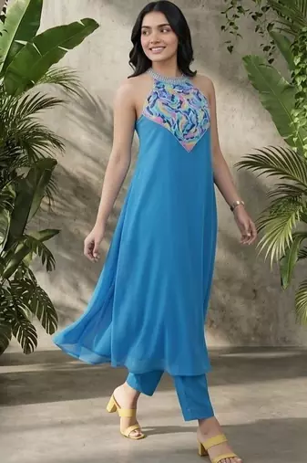 Women Embroidered Regular Thread Work Silk Georgette Kurta with Trousers