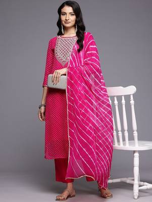 Bandhani Printed Sequinned Kurta With Trousers & Dupatta 8
