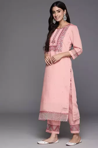 Floral Embroidered Regular Sequinned Kurta with Trousers & Dupatta