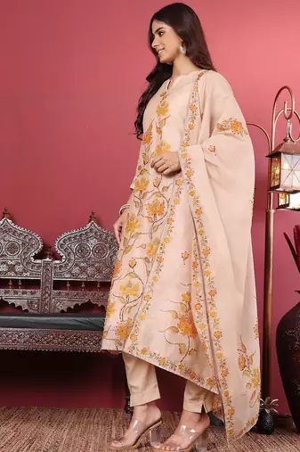 Floral Printed Kantha Work Chanderi Silk Straight Kurta with Trousers & Dupatta