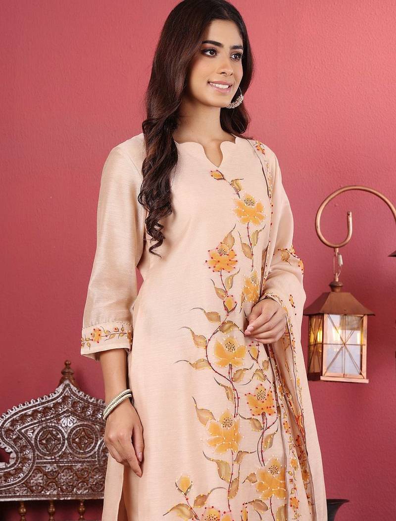 Floral Printed Kantha Work Chanderi Silk Straight Kurta with Trousers & Dupatta