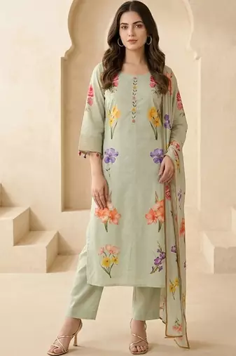 Women Floral Printed Regular Kurta with Trousers & With Dupatta