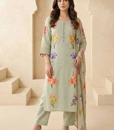 Women Floral Printed Regular Kurta with Trousers & With Dupatta