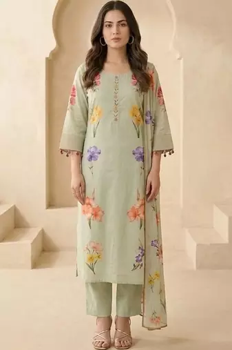 Women Floral Printed Regular Kurta with Trousers & With Dupatta
