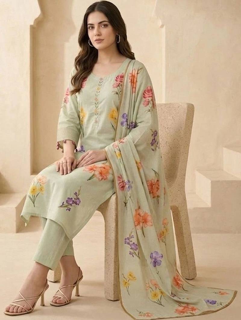 Women Floral Printed Regular Kurta with Trousers & With Dupatta