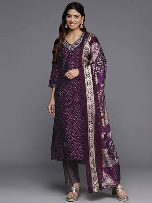 Women Bandhani Printed Regular Beads and Stones Kurta with Trousers & Dupatta 5