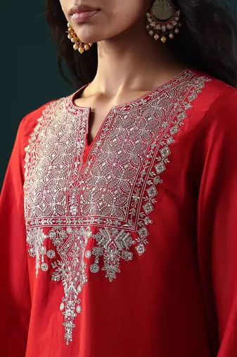 Women Ethnic Motifs Embroidered Regular Kurta with Trousers & With Dupatta
