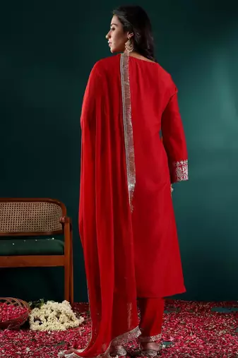 Women Ethnic Motifs Embroidered Regular Kurta with Trousers & With Dupatta