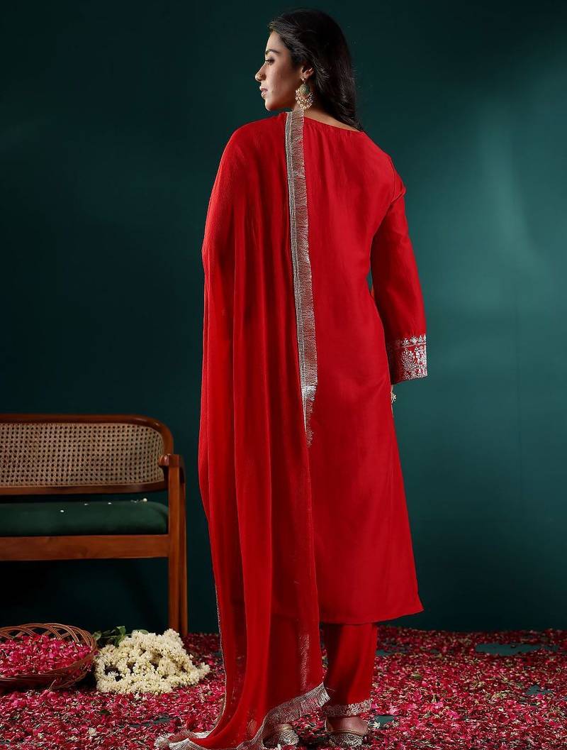 Women Ethnic Motifs Embroidered Regular Kurta with Trousers & With Dupatta