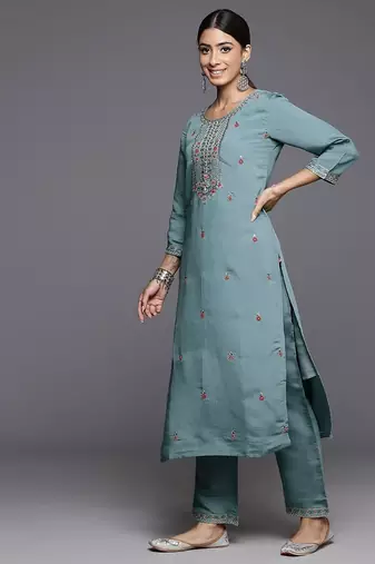 Women Floral Embroidered Regular Sequined Kurta with Trousers & Dupatta