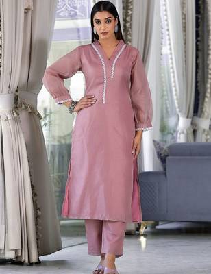 Kota Check V Neck Long Puffed Sleeves Straight Kurta With Trouser 1