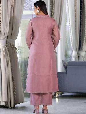 Kota Check V Neck Long Puffed Sleeves Straight Kurta With Trouser 4