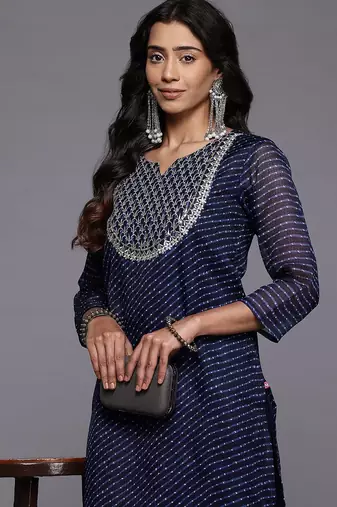 Leheriya Printed Regular Kurta with Trousers