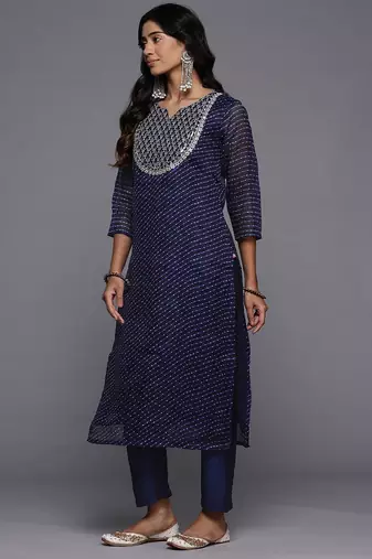 Leheriya Printed Regular Kurta with Trousers