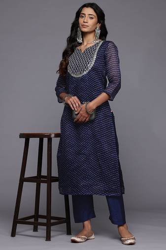 Leheriya Printed Regular Kurta with Trousers