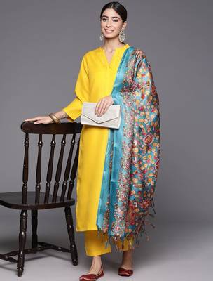 Women Regular Kurta with Trousers & With Dupatta 1