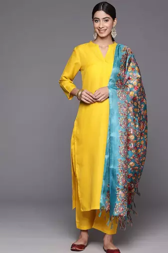 Women Regular Kurta with Trousers & With Dupatta