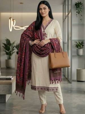 Women Embroidered Regular Thread Work Kurta with Trousers & With Dupatta 3