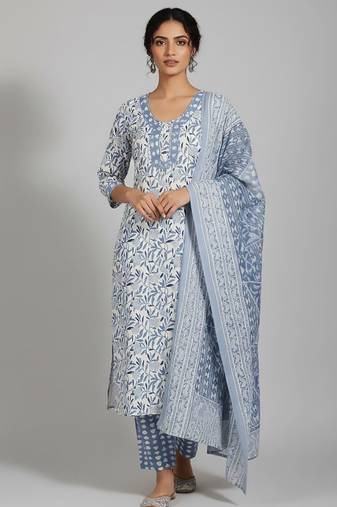 Women Floral Printed Regular Pure Cotton Kurta with Trousers & With Dupatta