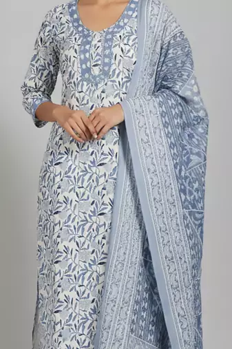 Women Floral Printed Regular Pure Cotton Kurta with Trousers & With Dupatta