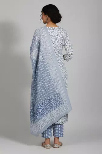 Women Floral Printed Regular Pure Cotton Kurta with Trousers & With Dupatta