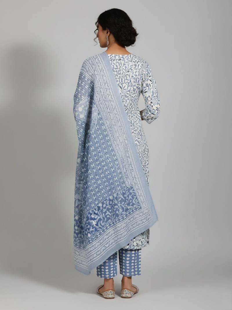 Women Floral Printed Regular Pure Cotton Kurta with Trousers & With Dupatta