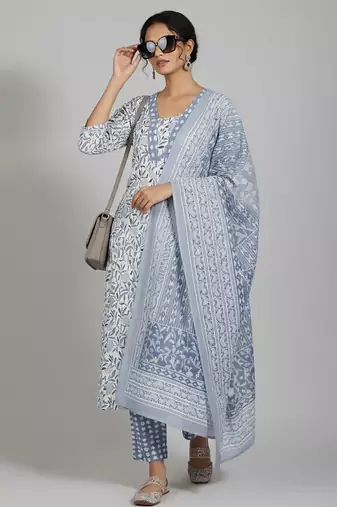 Women Floral Printed Regular Pure Cotton Kurta with Trousers & With Dupatta