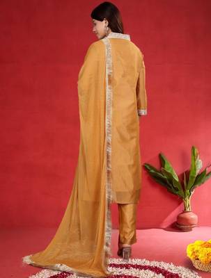 Geometric Printed Gotta Patti V-Neck Straight Kurta With Trousers & Dupatta 5