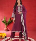 Floral Embroidered Notch Neck Zari Straight Kurta With Trousers And Dupatta