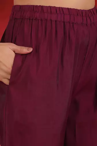 Floral Embroidered Notch Neck Zari Straight Kurta With Trousers And Dupatta