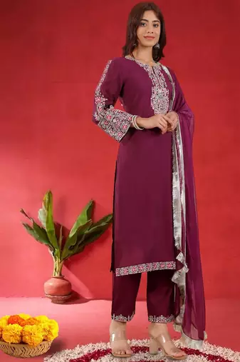 Floral Embroidered Notch Neck Zari Straight Kurta With Trousers And Dupatta