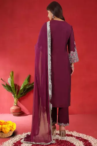 Floral Embroidered Notch Neck Zari Straight Kurta With Trousers And Dupatta