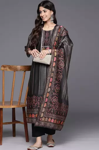 Women Geometric Printed Kurta with Trousers & Dupatta