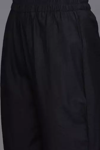 Women Geometric Printed Kurta with Trousers & Dupatta