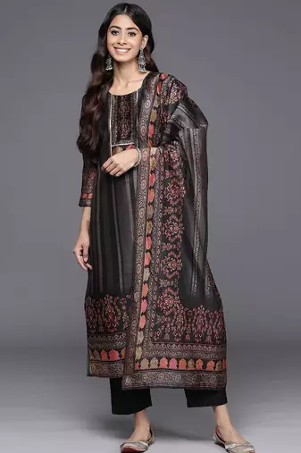 Women Geometric Printed Kurta with Trousers & Dupatta