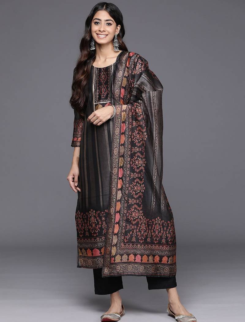 Women Geometric Printed Kurta with Trousers & Dupatta