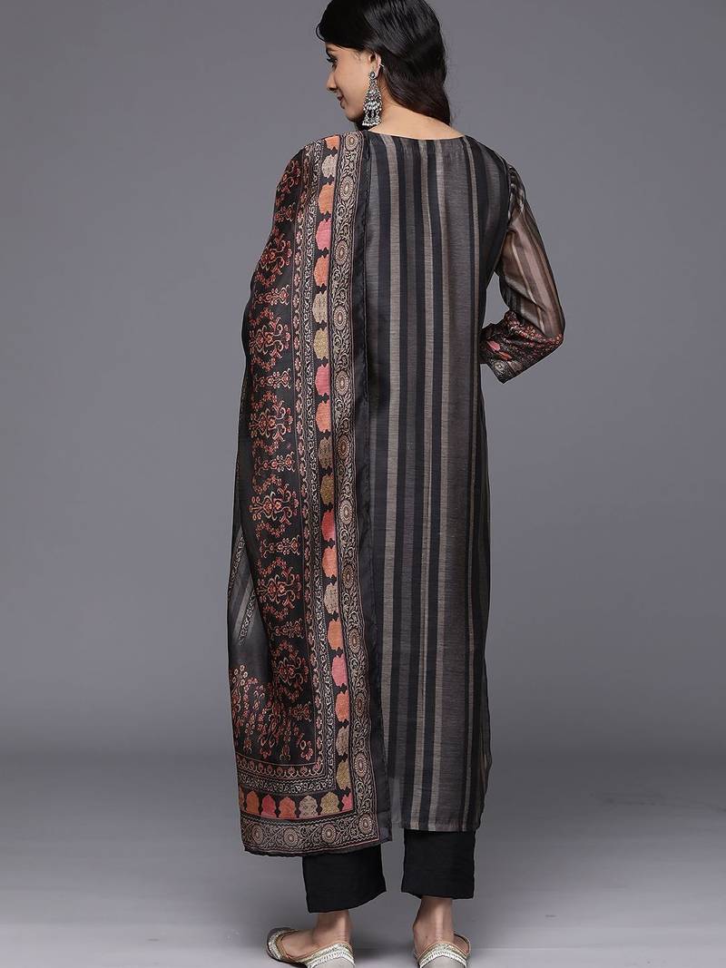 Women Geometric Printed Kurta with Trousers & Dupatta