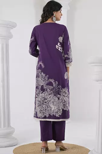 Women Printed Regular Thread Work Pure Cotton Kurta with Trousers & With Dupatta
