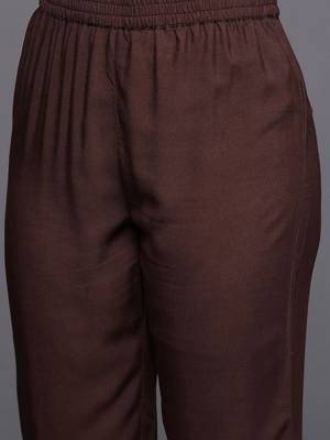 Red Paisley Printed Mandarin Collar Kurta With Trousers & Dupatta 3