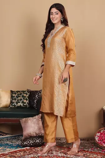Ethnic Motifs Woven Design Sequinned Straight Kurta with Trousers & Dupatta