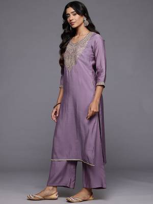 Paisley Embroidered Regular Kurta with Trousers & With Dupatta 6