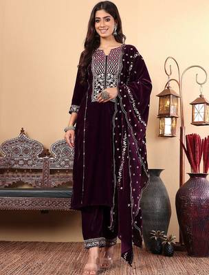 Purple Floral Embroidered Sequinned Velvet Straight Kurta with Trousers & Dupatta 1