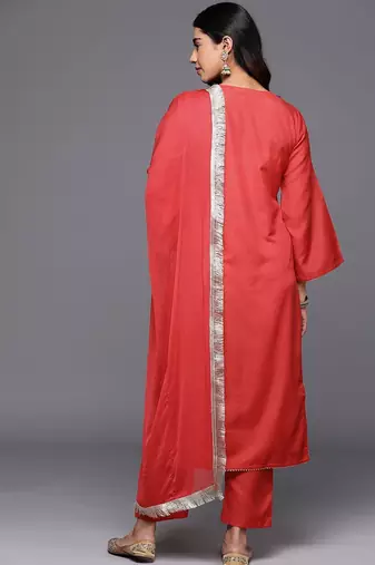 Floral Yoke Design V-Neck Thread Work Straight Kurta With Trousers & Dupatta
